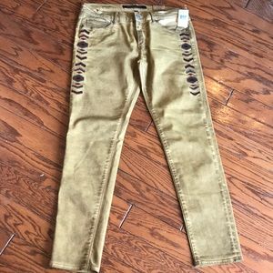 NWT 29 W Southwest Distressed Driftwood Pant 🌟